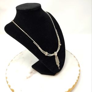 Silver rhinestone elegant necklace